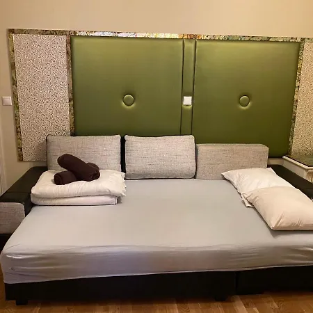 Aparthotel Rammstein Art Studio 3*